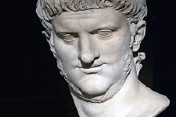 Statua di Marco Valerio Marziale
